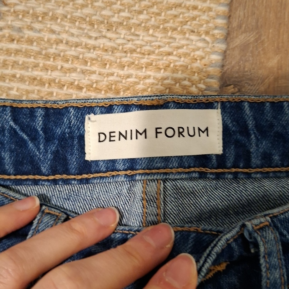Denim Forum Classic Blue Cigarette/Straight-leg Jeans (Size 26 x 31) - Picture 6 of 8